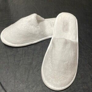 New!  Frette 1860 White Plush Hotel Slippers ~ Palace Hotel San Francisco